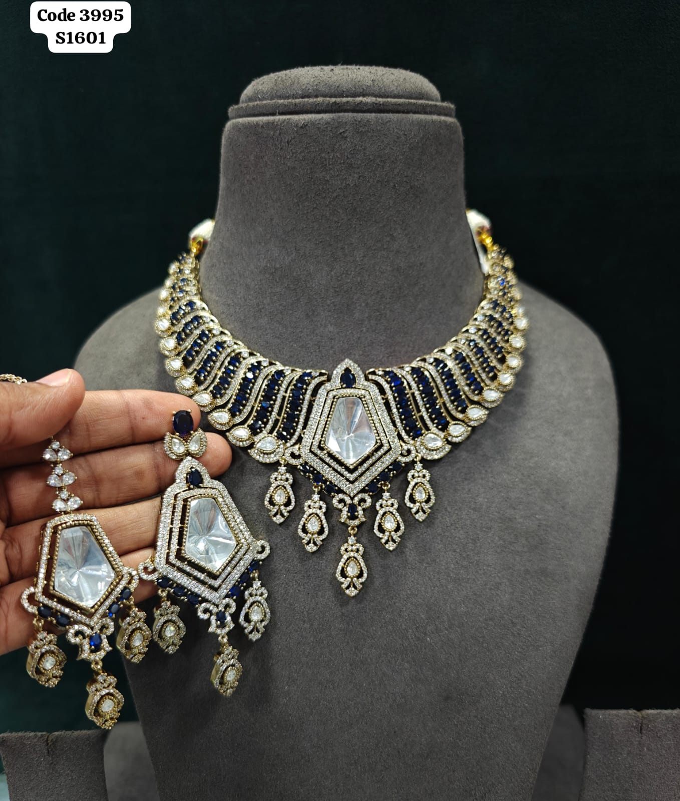 Necklace Set 032